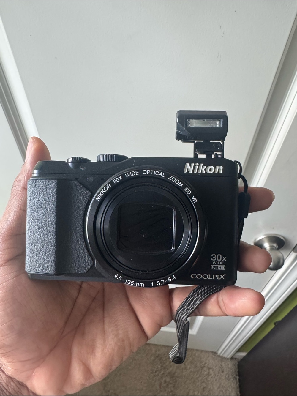 Nikon COOLPIX S9900 Digi Cam Black 30x Optical Zoom w/ Flash